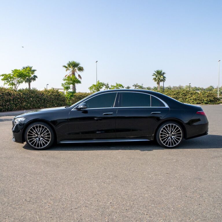 Mercedes limousine service Abu Dhabi for luxury chauffeur travel